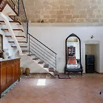 Guesthost - Domus Tua Matera