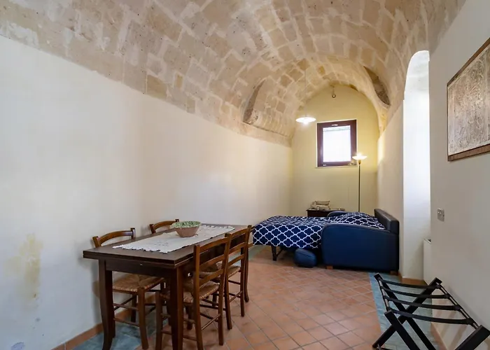 Guesthost - Domus Tua Matera